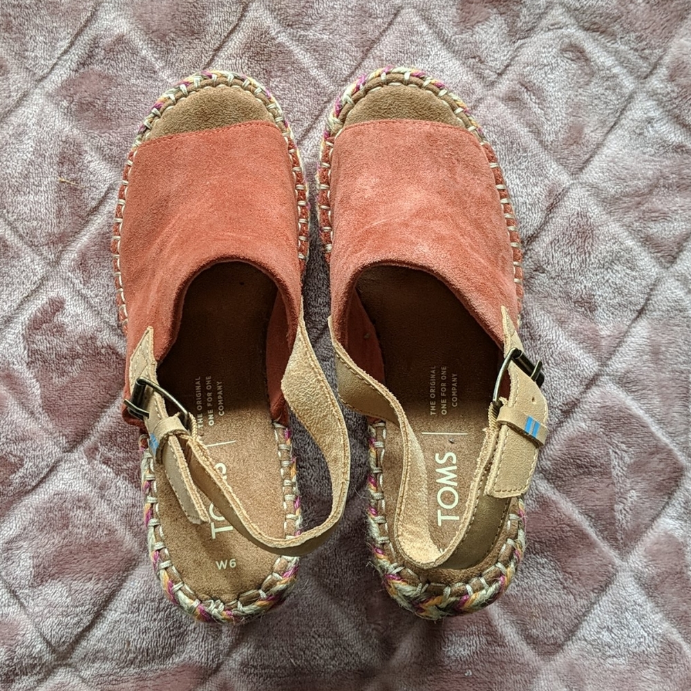 NWT TOMs Spiced Suede Coral Monica Wedges - Picture 2 of 6